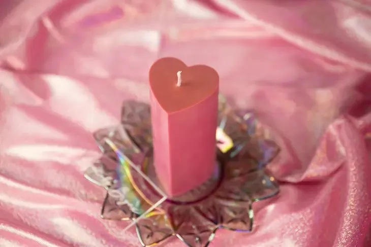 For Play Drip Pillar Candle in Pink